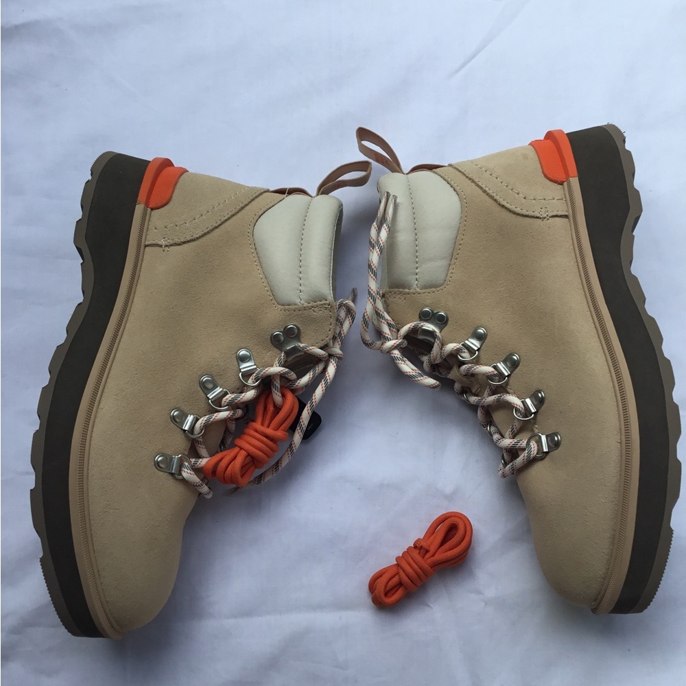 Sorel Women's Boots in Tan and Orange - Picture 7 of 14